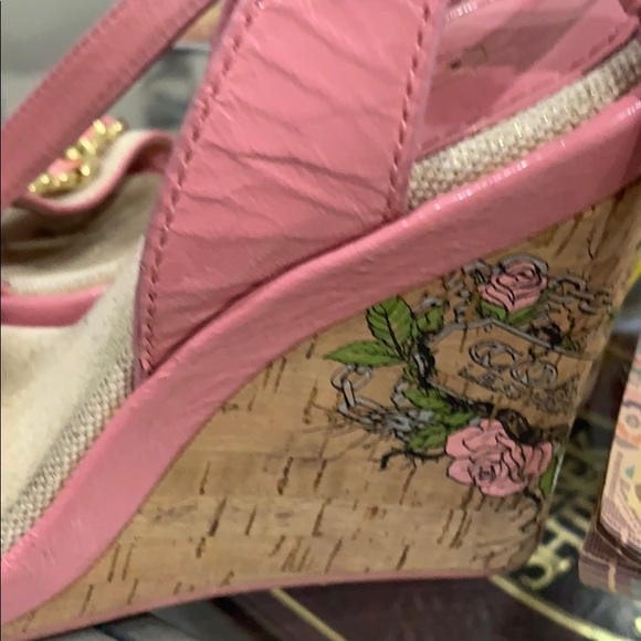 Coach - Picture 2 of 4